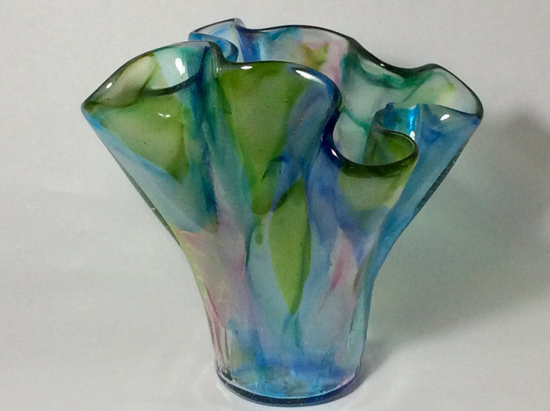 fused glass vase using dilution technique